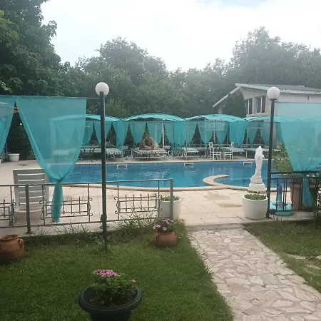 Apartmán Danita & Restaurant&pool Bar *