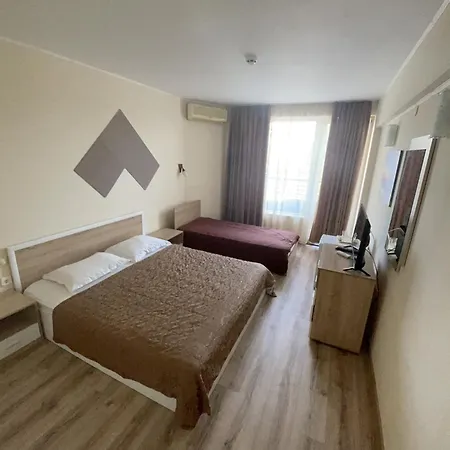 Danita & Restaurant&pool Bar Apartmán Varna