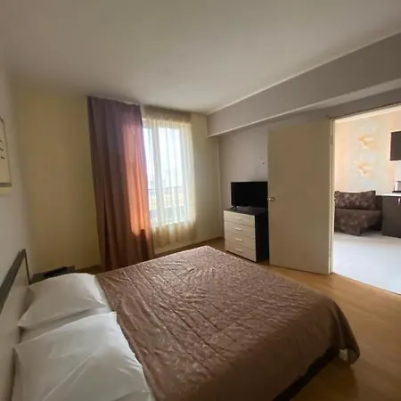 Danita & Restaurant&pool Bar Apartmán