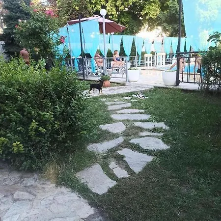 Danita & Restaurant&pool Bar