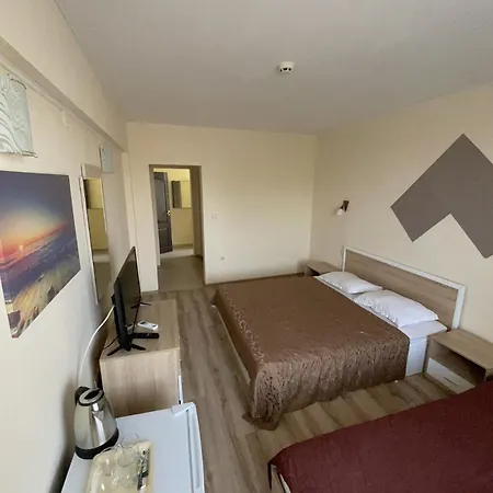 Danita & Restaurant&pool Bar * Варна