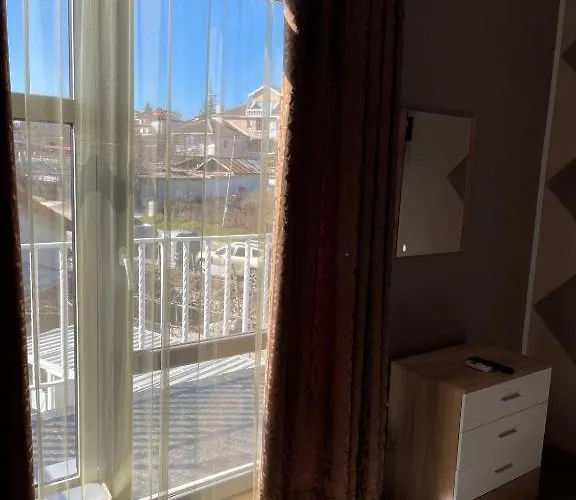 Apartment Danita & Restaurant&pool Bar