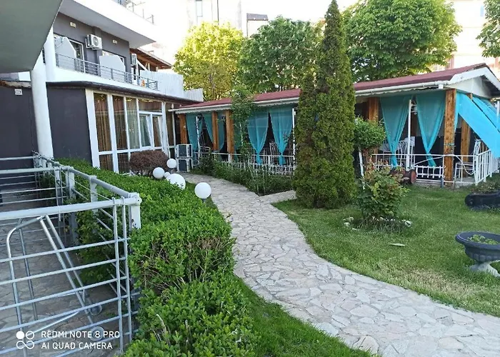 Danita & Restaurant&pool Bar Varna